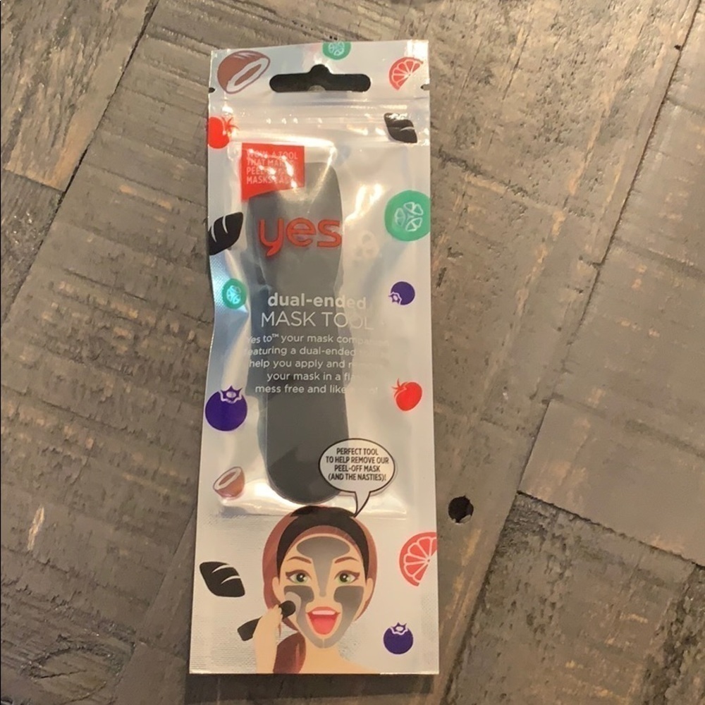 5/$25 YesTo dual-ended Face Mask Tool NEW‎ In Package